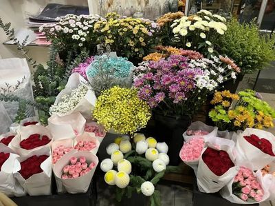 粤菜酒楼包厢一席难求背后 礼品花卉销售热潮涌动